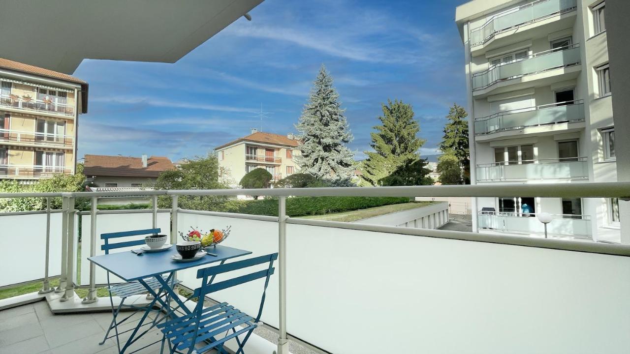 Homey Wood - New - Appartement Avec Une Chambre - Parking Prive Gratuit - Balcon Prive - A 5 Min De La Gare Pour Rejoindre Geneve Аннмасс Екстер'єр фото