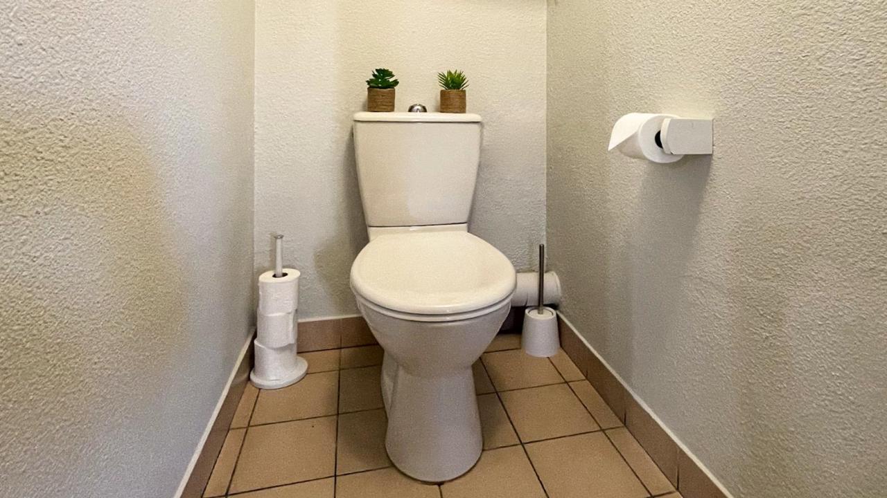 Homey Wood - New - Appartement Avec Une Chambre - Parking Prive Gratuit - Balcon Prive - A 5 Min De La Gare Pour Rejoindre Geneve Аннмасс Екстер'єр фото